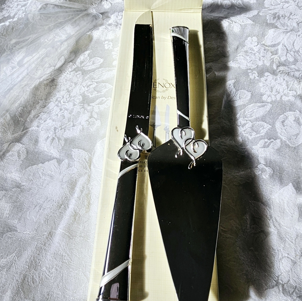 Lenox cake server and knife set Special Occasion or wedding NIB Retail $72